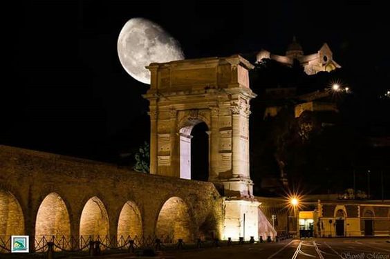Ancona - Arco di Traiano
