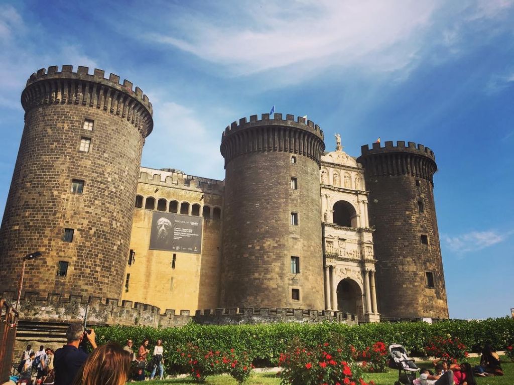 Castel Nuovo Napoli