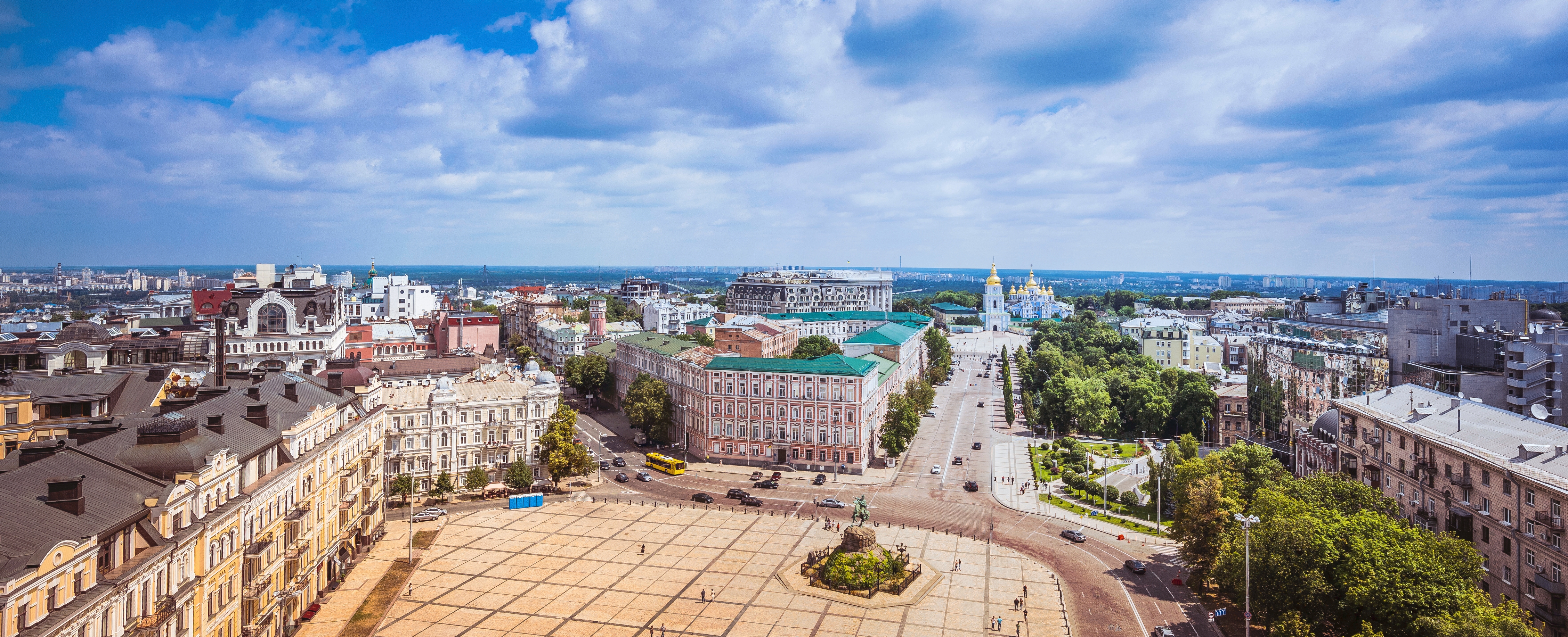 Le cupole dorate delle chiese di Kiev, capitale dell'Ucraina