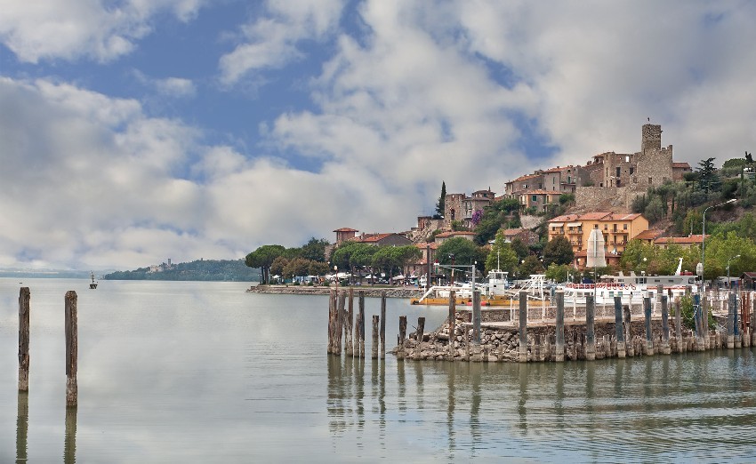 Il Lago Trasimeno con le sue isole nel cuore dell'Umbria