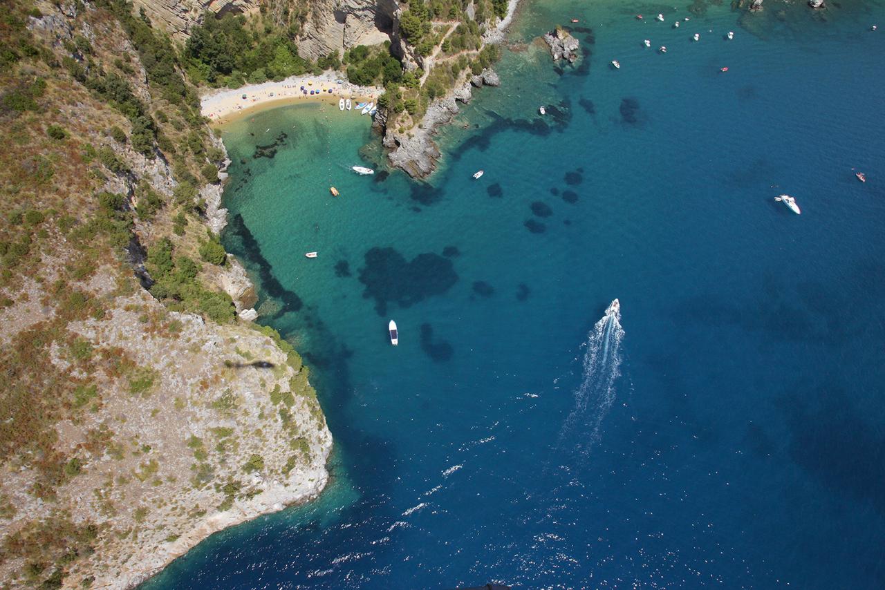 Le spiagge e le scogliere di Palinuro affacciate sul mare del Cilento