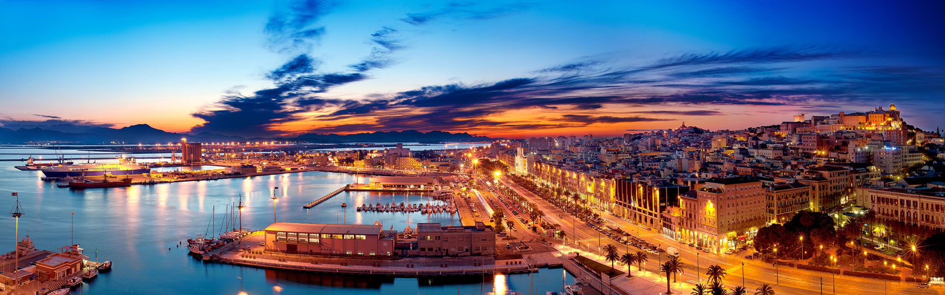 Il quartiere Castello di Cagliari con i bastioni affacciati sul mare