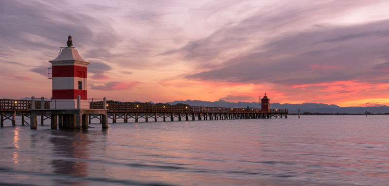 Lunga spiaggia sabbiosa di Lignano Sabbiadoro sulla costa adriatica del Friuli