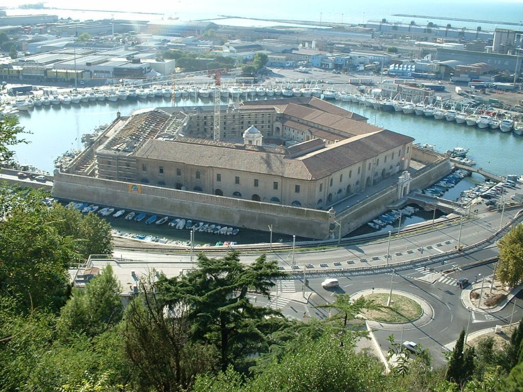 Ancona cosa vedere - Mole Vanvitelliana