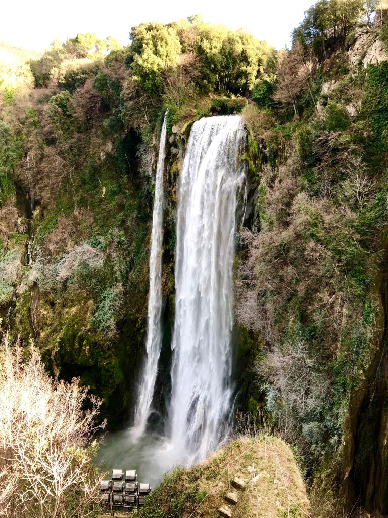 Cascate delle Marmore, un luogo di assoluta bellezza Cascate delle Marmore, un luogo di assoluta bellezza
