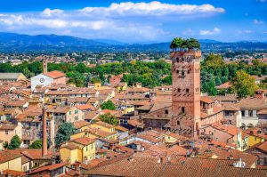 La citt&agrave; di Lucca